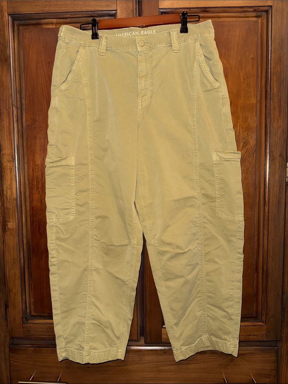 American Eagle Barrel Green Khaki Pants size 12 Regular.